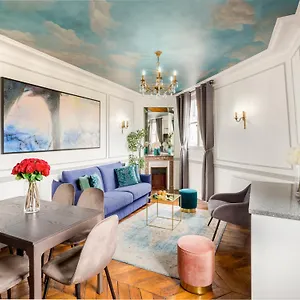 Luxury 2 Bedroom Duplex - Beautiful Monument View Paris